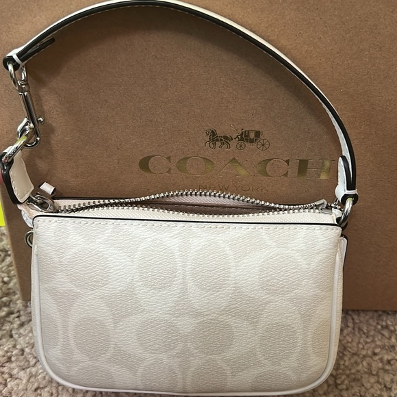 SALE Coach NWT Small Glacier White Wristlet Gift Set with Charms - Picture 3 of 9